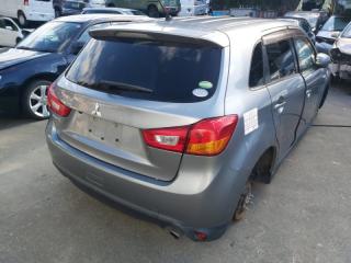 Ручка двери левая задняя MITSUBISHI RVR GA4W 5 ракурс
