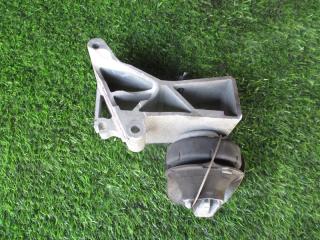 Подушка двигателя VOLVO V70 YV1SW61 B5244S 1 ракурс Подушка двигателя VOLVO V70 YV1SW61 B5244S 1 ракурс