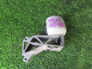 Подушка двигателя VOLVO V70 YV1SW61 B5244S 2 ракурс Подушка двигателя VOLVO V70 YV1SW61 B5244S 2 ракурс