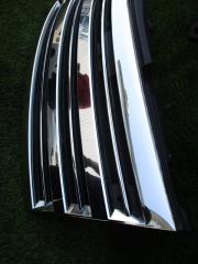 Решетка радиатора NISSAN ELGRAND E51 62310-1A51A 3 ракурс