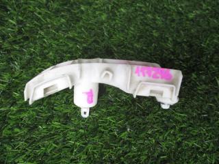 Крепление бампера правое заднее TOYOTA SPADE NSP140 52562-52070 3 ракурс