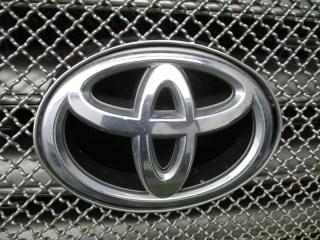 Решетка радиатора TOYOTA LAND CRUISER UZJ200 53101-60480 3 ракурс