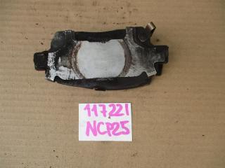 Тормозные колодки передние TOYOTA FUNCARGO NCP25 1NZFE 3 ракурс