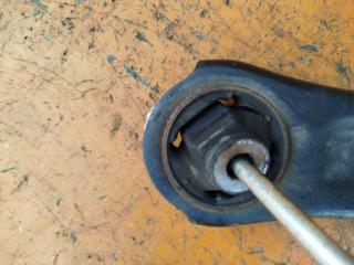 Рычаг правый передний NISSAN DAYZ B21W 2 ракурс