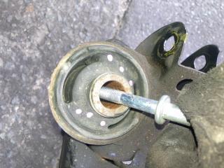 Балка подвески задняя NISSAN LEOPARD JHY33 VQ30DE 4 ракурс Балка подвески задняя NISSAN LEOPARD JHY33 VQ30DE 4 ракурс