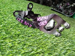 Ролик двери левый TOYOTA SPADE NSP141 1 ракурс