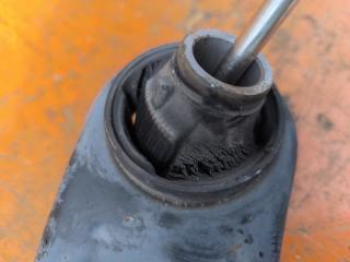 Рычаг правый передний TOYOTA SIENTA NHP170 3 ракурс Рычаг правый передний TOYOTA SIENTA NHP170 3 ракурс