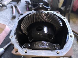 Редуктор задний NISSAN CIMA HF50 VQ30DET LSD 3 ракурс Редуктор задний NISSAN CIMA HF50 VQ30DET LSD 3 ракурс