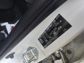 Амортизатор задний TOYOTA RACTIS NCP125 3 ракурс