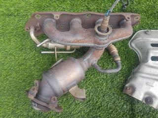 Коллектор выпускной TOYOTA RACTIS NCP125 1NZFE 3 ракурс Коллектор выпускной TOYOTA RACTIS NCP125 1NZFE 3 ракурс
