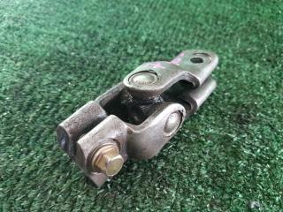 Рулевой карданчик HONDA SABER UA4 J25A 2 ракурс