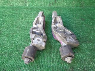 Крепление редуктора NISSAN STAGEA NM35 VQ25DD 4 ракурс
