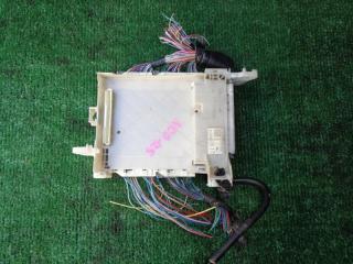 Блок предохранителей TOYOTA RACTIS NCP125 1NZFE 82730-52L60-A 3 ракурс