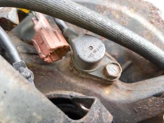Ступица левая передняя NISSAN DATSUN FMD22 KA24DE 3 ракурс