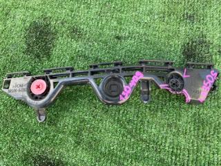 Крепление бампера левое заднее DAIHATSU MIRA e:S LA350S 52156-B2381 1 ракурс