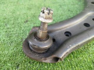 Рычаг правый передний HONDA Stepwgn RF3 3 ракурс Рычаг правый передний HONDA Stepwgn RF3 3 ракурс