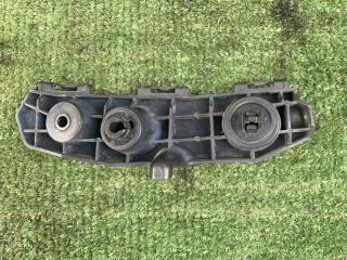 Крепление бампера правое переднее DAIHATSU MOVE LA100S 52115-B2280 5 ракурс
