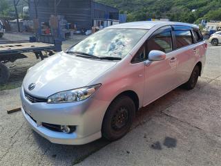 Консоль магнитофона Wish 2010 ZGE25G 2ZR-FAE