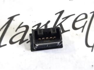 Кнопка открывания багажника Toyota VOLTZ ZZE136 1ZZ-FE Кнопка открывания багажника Toyota VOLTZ ZZE136 1ZZ-FE