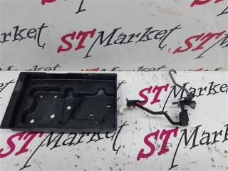 Фото запчасти крепление аккумулятора Daihatsu Hijet 2018 контрактная запчасть Запчасть крепление аккумулятора Daihatsu Hijet 2018