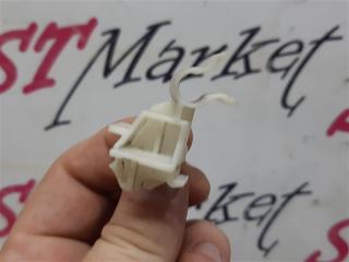 Фото запчасти клипса упора капота Toyota TANK 2017 контрактная запчасть Запчасть клипса упора капота Toyota TANK 2017