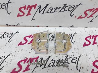 Запчасть крепление магнитофона Toyota TANK 2017