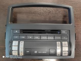 Консоль магнитолы Mitsubishi Pajero 2007