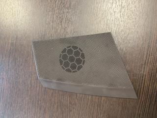 Запчасть накладка динамиков PORSCHE Cayenne 2013