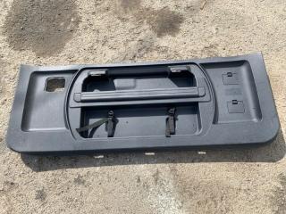 Обшивка крышки багажника Mitsubishi Pajero 2007