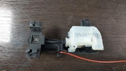 Запчасть активатор лючка бензобака MERCEDES GL 320 CDI 2008