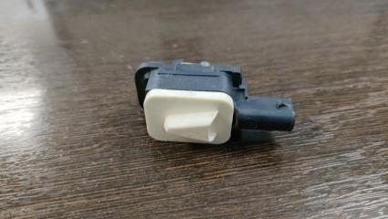 Запчасть датчик удара передний VOLKSWAGEN Touareg 2013