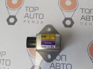 Запчасть датчик удара задний левый Toyota Land Cruiser Prado 2008