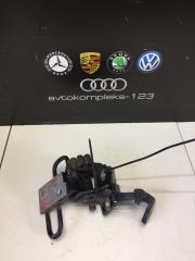 Петля двери передняя левая Audi A8 2005