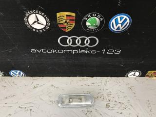 Плафон салонный Audi A4 2010 контрактная Плафон салонный Audi A4 2010