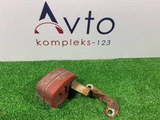 Кронштейн глушителя Audi A8 2005