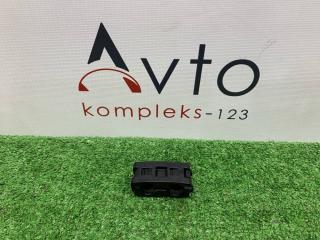 Фото запчасти крепеж топливопровода Mercedes-Benz E-Class 2013 контрактная запчасть Запчасть крепеж топливопровода Mercedes-Benz E-Class 2013