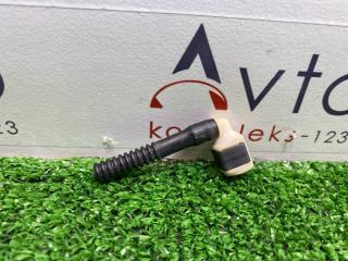 Фото запчасти штуцер омывателя Audi A3 2015 контрактная запчасть Запчасть штуцер омывателя Audi A3 2015