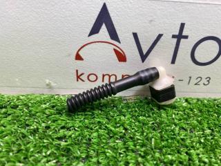 Фото запчасти штуцер омывателя Audi A3 2015 контрактная запчасть Запчасть штуцер омывателя Audi A3 2015