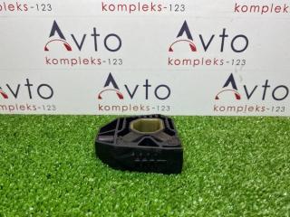 Запчасть кронштейн радиатора Audi A3 2009