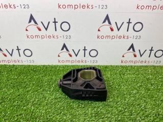 Запчасть крепление радиатора Audi A3 2009