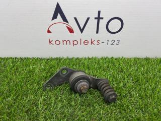 Кронштейн глушителя правый Audi A8 2009