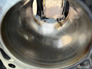 Блок цилиндров A4 2008 B8 CDHB