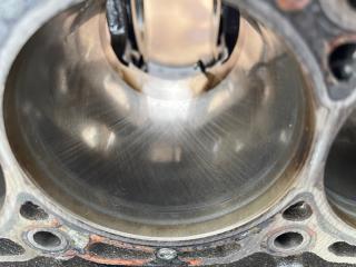 Блок цилиндров A4 2008 B8 CDHB