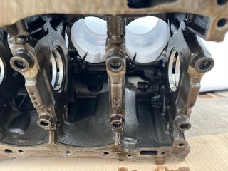 Блок цилиндров A4 2008 B8 CDHB