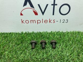 Запчасть болт маховика Audi A5 2013