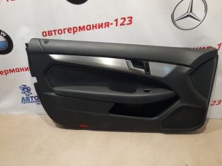 Обшивка двери левая Mercedes C180 2012