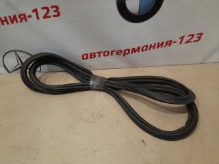 Уплотнение багажника Mercedes C180 2012