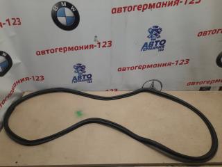Уплотнитель багажника Mercedes C200 2008