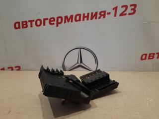Блок предохранителей Mercedes E350 2005