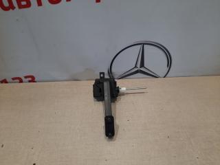Замок лючка бензобака Mercedes E350 2005